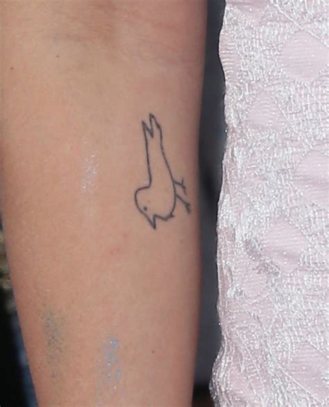 Find out what it says and its beautiful. Drew Barrymore | The Ultimate Celebrity Tattoo Gallery ...