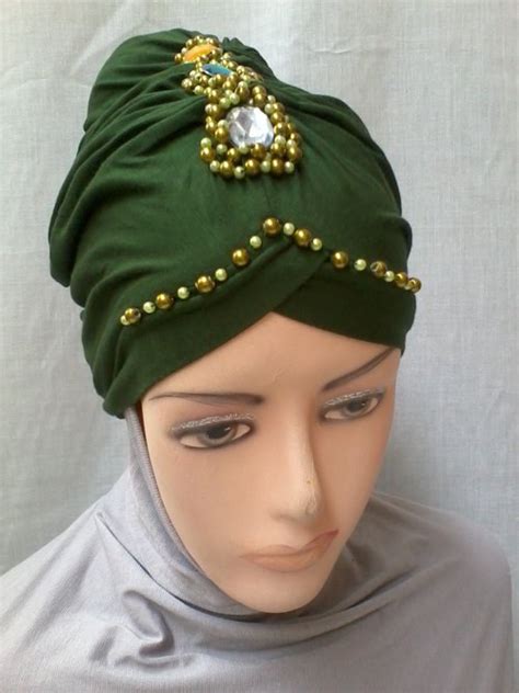 Proposal usaha penjualan baju, cardigan, dan kerudung diajukan untuk memenuhi tugas mata kuliah kewirausahaan ata 2014/2015 disusun oleh: Khusnul Khotimah (A) Niaga: Proposal usaha Kerudung muslimah