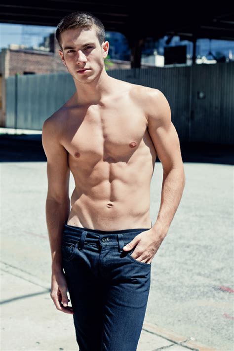 Hot Dudes: Young Dude in Jeans