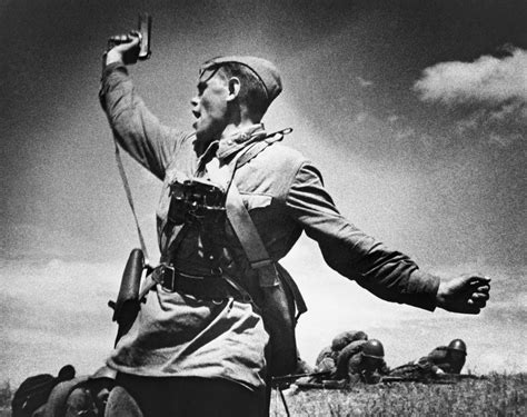 Началась великая отечественная война, жестокая война советского народа с войсками вермахта. Самые необычные подвиги Великой Отечественной войны ...