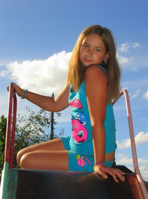 Credit allows you to download with unlimited speed. New free live images! - Child Model Stars