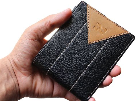 Check out the 30 best wallets including bifold wallets, trifold wallets, minimalist wallets, money clips and more that'll replace your here are 30 of our favorite modern wallets for every preference. Stylish Modern Wallet With Flip ID & Coin Pocket: Amazon ...
