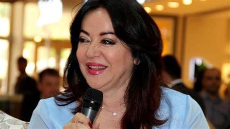 Her sabah oya aydoğan'ı ziyarete geldiği belirtilen sanatçı bülent ersoy da, saat 10.00 sıralarında bir taksiyle hastaneye geldi. Oya Aydoğan'ın ölüm haberini alan Bülent Ersoy şoka girdi ...