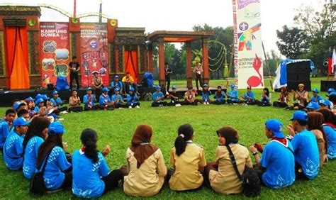 Teknik pukulan terakhir dalam permainan kasti adalah pukulan merendah. Kumpulan Permainan Pramuka Dan Manfaatnya | Informasi ...