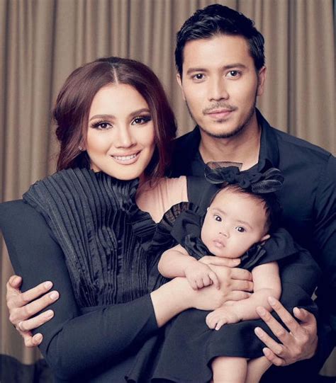 Cinderella tinggal bersama bapa dan ibu tirinya. Fazura and Fattah Amin reveal baby's face for the first ...