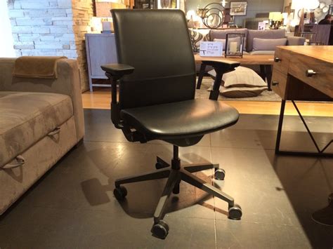 The steelcase amia office chair is an attractive chair with a seat back height of 25 inches. A not-so-positive Steelcase Think Chair review - Office ...