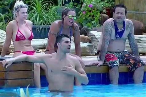 O famoso concorre os prêmios do reality show da record ao lado da esposa, a cantora li martins. João Paulo Mantovani revela que gosta de mulher madura