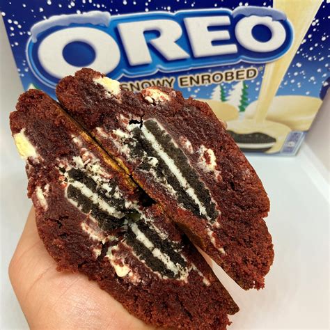 Oreo red velvet cream cheese flavored creme sandwich cookies are a delicious twist on classic oreo cookies. Red Velvet/Witte Oreo 4x150gr (pre-order)