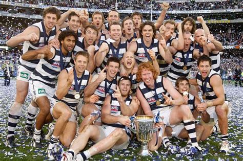 Nine players and coaches qualified automatically by reaching the total of 300 games as either player or coach, including preseason. 2009 - geelongcats.com.au