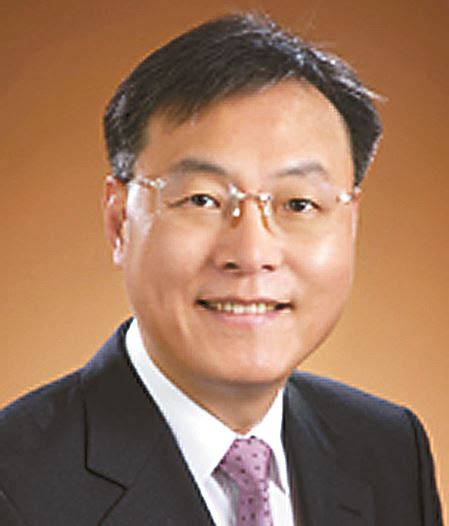 여의도1번지 mb 국정원 사찰 의혹…중대범죄 vs 정치공세. 文 대통령 삼고초려 한 신현수, 국정원 기조실장에