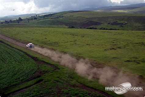Shots of zebras and giraffes getting mown down by rally cars live online and tv wont be good pr in this day and age. Le retour du Safari Rally reporté à 2021 - Camaraderie Limited