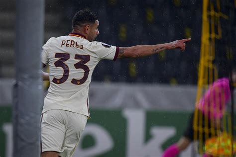 This item is europa league live bruno peres, a rb from brazil, playing for roma fc in italy serie a (1). Young Boys-Roma 1-2: Bruno Peres e Kumbulla per la rimonta