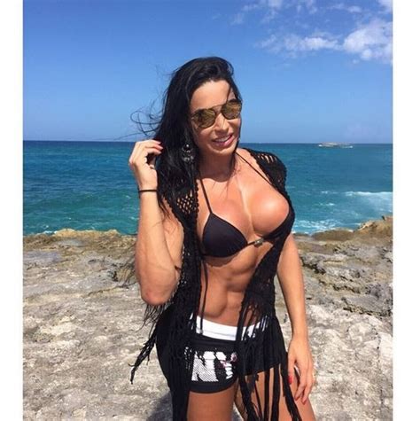 Paparazzo flagra gostosas do bbb nas praias. EGO - Belo fotografa Gracyanne Barbosa nas Bahamas ...