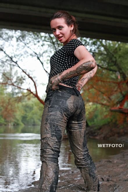 Stylish and authentic, levi's has the best fitting blue jeans, pants, shirts and outerwear for men, women and kids. Dirty Wetlook by Two Fully Clothed Wet Girls in Mud - Wetlook.one