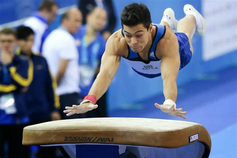 A ginástica masculina e feminina é uma categoria olímpica e não há quem nunca tenha se maravilhado com os movimentos dos ginastas (como o clássico solo da ginasta daiane dos santos). Andrea João