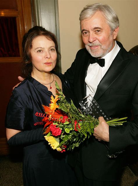 Josef abrhám (born 14 december 1939 in zlín) is a czech film and theatre actor. GALERIE: Herec Josef Abrhám (80): DĚSIVÝ STRACH O LIBUŠKU ...