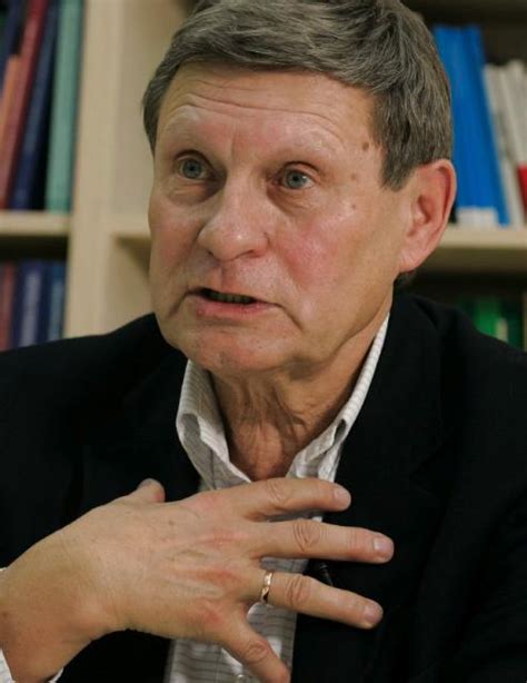 Musimy być świadomi, że minimalnym, patriotycznym obowiązkiem wobec polski, jest pójść głosować i zabrać ze sobą innych. Leszek Balcerowicz nie chce odejść - Archiwum Rzeczpospolitej