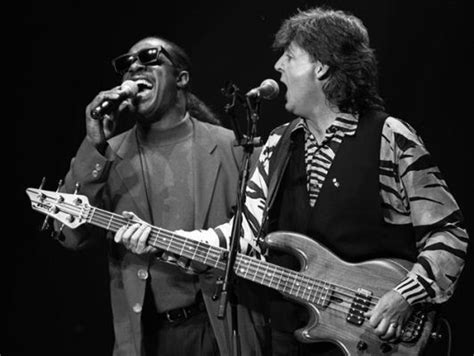 Let me roll it l. Rock'n'Roll 4 Ever: PAUL MCCARTNEY E STEVIE WONDER JUNTOS ...