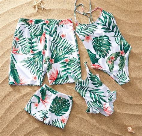 Costumi da bagno uomo calzedonia, costumi bagno interi calzedonia, slip bagno calzedonia, costumi calzedonia, costumi verdi calzedonia. Costumi da bagno uguali a mamma e papà? La moda mare 2019