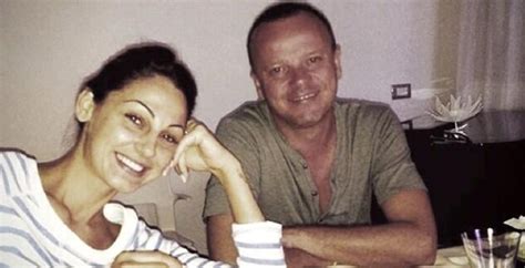 Una delle coppie più chiacchierate dello showbiz è senza dubbio quella di gigi d'alessio e anna tatangelo e nelle ultime ore dopo quanto trapelato in rete ancora di più: Anna Tatangelo e Gigi D'Alessio si sono lasciati ...