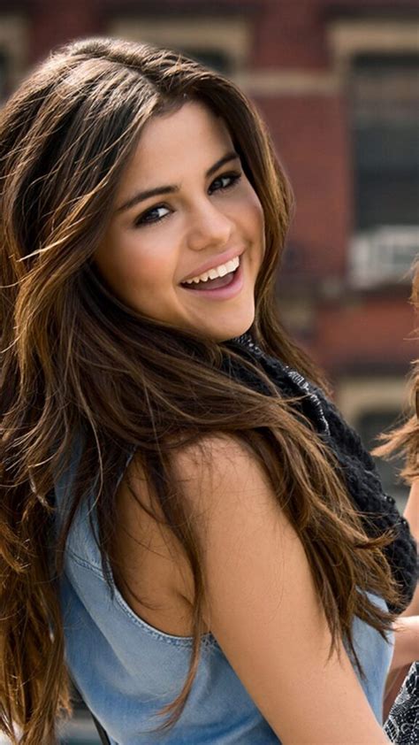 American singer, actress, and producer. Selena Gomez Killer Smile Reveals Her Beauty Secrets | IWMBuzz