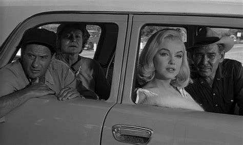 Divorced and disillusioned, roslyn tabor (marilyn monroe) befriends a group of misfits, including an aging cowboy (clark gable), a heartbroken mechanic (eli wallach) and. The Misfits (1961) - Classic Hollywood Central