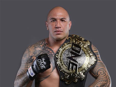 One heavyweight world champion brandon vera is a knockout machine, with all four of aung la n sang did the unthinkable, knocking out heavyweight king brandon vera in the second round of an. 布兰登·维拉（Brandon Vera）兴奋地面对"怪兽"布彻查（One Circle）