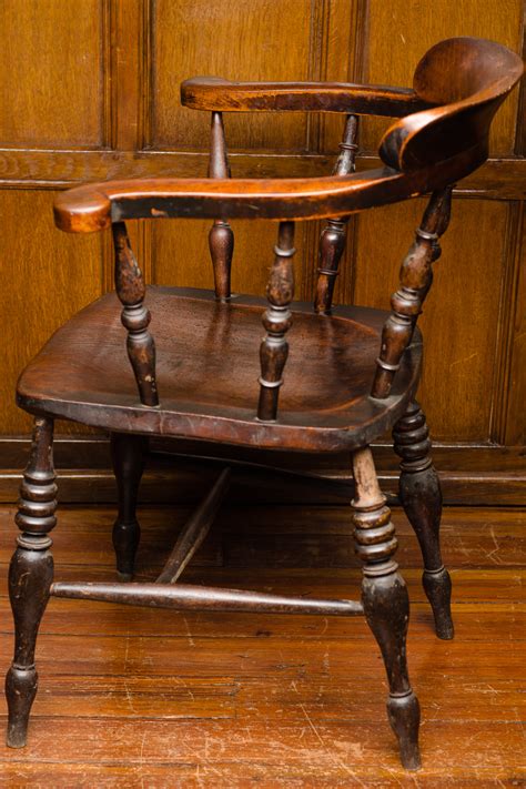 We cover the pros and benefits and for which situation and. Oak and Elm Pub Chair