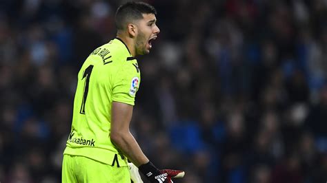 The contract expires 30th june 2020. Geronimo Rulli, Penjaga Gawang Masa Depan yang Terbuang ...