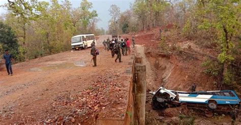 Befitting reply to chattisgarh naxal attack will be given at appropriate time: മാവോയിസ്റ്റുകൾ ബസ് തകർത്തു; 5 പൊലീസുകാർ മരിച്ചു ...