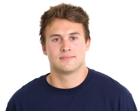 Portrait of a smiling young man. Bloemenkraam | Nationale ombudsman