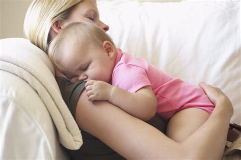 Jun 03, 2021 · there are seven brightness settings and five color options on this lamp, including warmer tones that won't disrupt your sleep cycle the way blue light will. What to Do When Your Newborn Won't Sleep at Night - Living ...