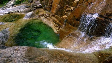 North bend, wa, in the cascade foothills is indeed a ski town. Found a hidden Pool - North Bend, WA : hiking