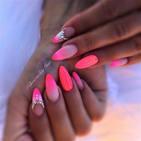 50 + cute summer nail ideas for 2020. Gelove Nehty Ruzove