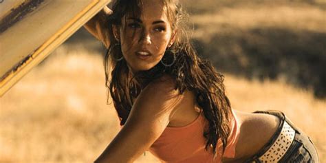 Search, discover and share your favorite megan fox transformers car gifs. Film Theory 101 - Laura Mulvey: The Male Gaze Theory ...