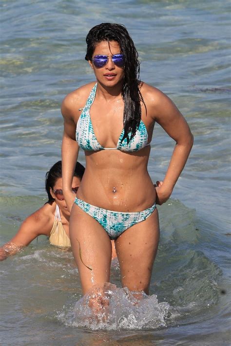 The winner of the miss world 2000 pageant. Priyanka Chopra photo gallery - high quality pics of ...