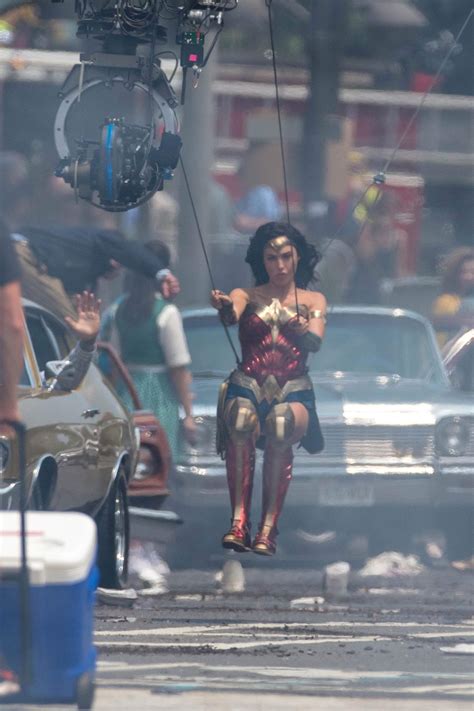 Nonton gosip dan video entertainment terkini para selebritis serta kabar terbaru selengkapnya hanya di vidio Wonder Woman : 続編のワンダーウーマンは空を飛ぶ ! !、パティ監督の戦うヒロイン映画の第2弾 ...