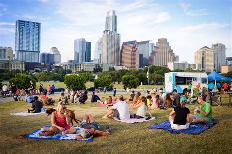 De beste texas bbq, taco's, fried chicken en meer! Eight Under-the-Radar Food Trucks: Trailer Food Tuesdays ...