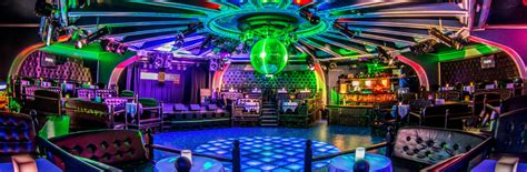 Лучший ночной клуб Москвы в стиле диско | LeninGrad