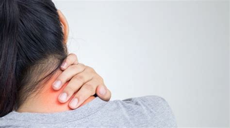Berikut 4 teknik relaksasi sederhana untuk mengatasi sakit leher dalam 10 sakit leher dan bahu adalah gangguan yang umum dialami banyak orang dalam berbagai usia. Tegang pada Leher, Mungkin Ini Penyebabnya