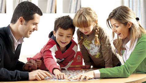 Juegos recreativos en familia animados. 5 actividades para hacer en familia y ahorrar energía al ...