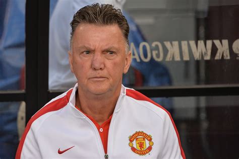 Bu istatistik bu kişinin louis van gaal antrenörlük kariyerinde tüm müsabakalarda elde ettiği başarıları gösteriyor. Louis van Gaal Plays Down Manchester United Summer Clear-out