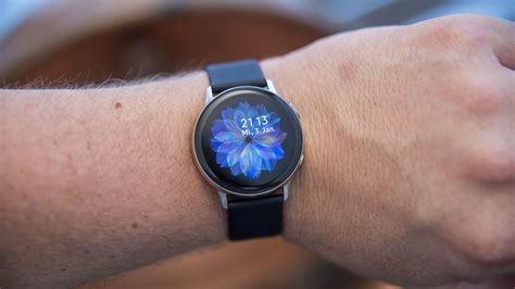 Galaxy watch active2 golf edition is designed to be optimized for every swing. Samsung Galaxy Watch Active 2 hands-on: elegance on your ...