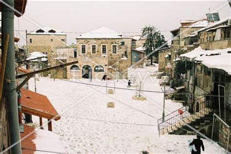 דיון התשובה לכתב האישום בתיקי האלפים יתקיים הבוקר (שלישי) בבית המשפט המחוזי בירושלים. תמונה של שלג בירושלים, מאגר תמונות,איורים, ציורים, | picjew