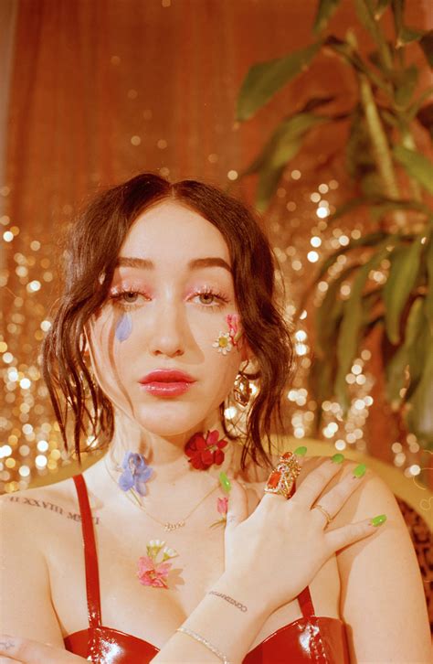 Noah cyrus stepped out in an incredible gown on the red carpet at the 2021 grammy awards on sunday (march 14) in downtown los angeles. noah-cyrus-coverstory-interview-familie-cyrus-tish-mama ...