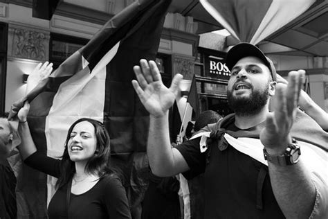 The violent scenes that erupted along sydney streets as thousands of protesters marched against ongoing lockdowns will. Israel-Palestine protest in Sydney October 2015 | See how ...