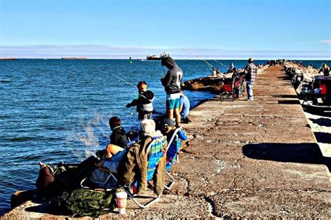 High tides and low tides, surf reports, sun and moon rising and setting times, lunar phase, fish activity and weather conditions in port aransas. Oceans of Fun: Port Aransas and Mustang Island - RVing ...