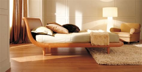 La camera da letto è l'ambiente più intimo e personale della casa. Letto Tulipano in Ciliegio - Falegnameria 1946 - Letti ...