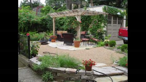 A traditional ranch home has at least one flower garden in the front yard. Midwest Home Landscape Design Awards 2011 - YouTube