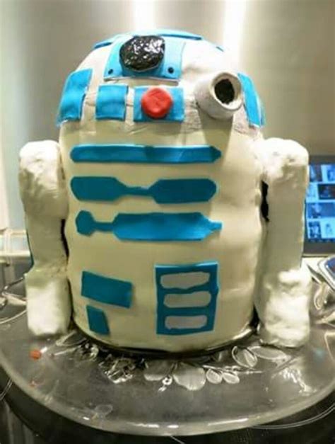 Diese torte ist gar nicht so schwierig sondern eher. R2d2 cake, kuchen | Kuchen